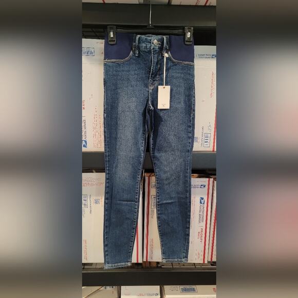 3 pairs of NWT GOOD AMERICAN MATERNITY JEANS.